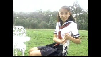 昭和時代の激カワな美女のJKのモザイクデカすぎのエロ動画